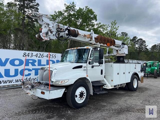 Image of International Durastar 4300 equipment image 1