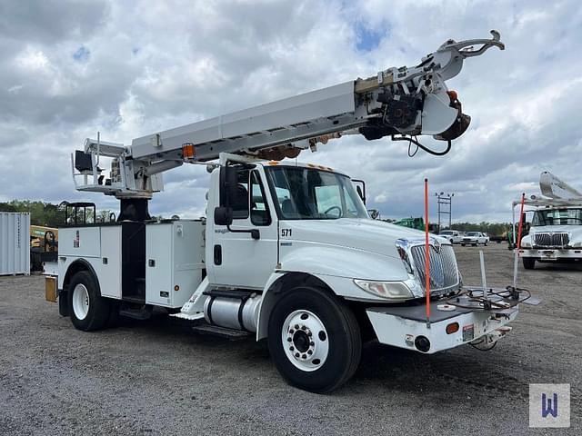 Image of International Durastar 4300 equipment image 3