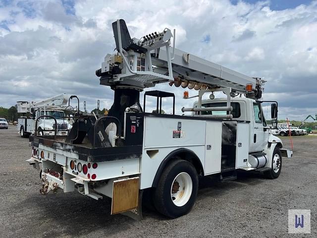Image of International Durastar 4300 equipment image 4