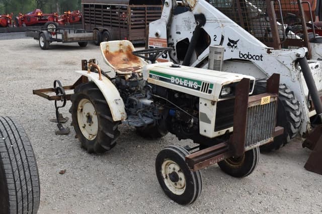 Image of Bolens G152 equipment image 1