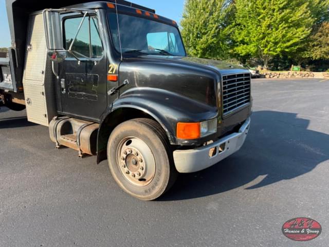Image of International 4700 equipment image 3