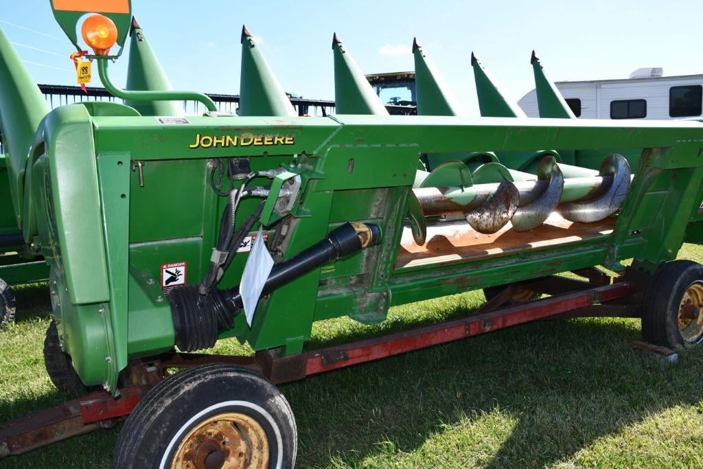 John Deere 606C Equipment Image0