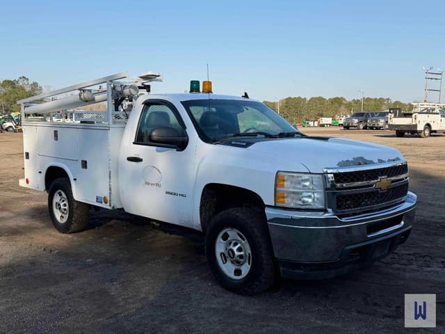 Image of Chevrolet 2500HD equipment image 2