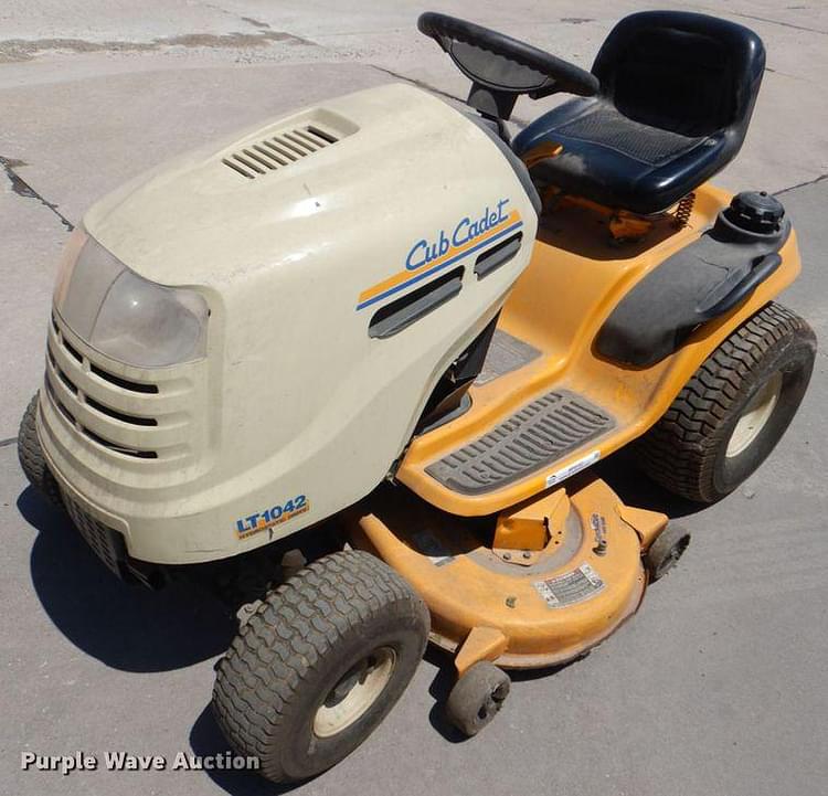 Cub cadet online lt1042