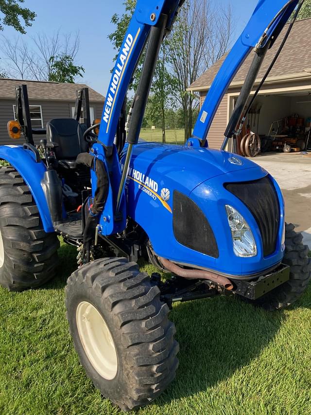 Image of New Holland Boomer 47 equipment image 2