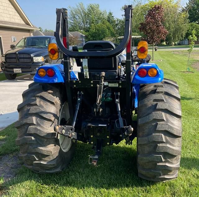 Image of New Holland Boomer 47 equipment image 3