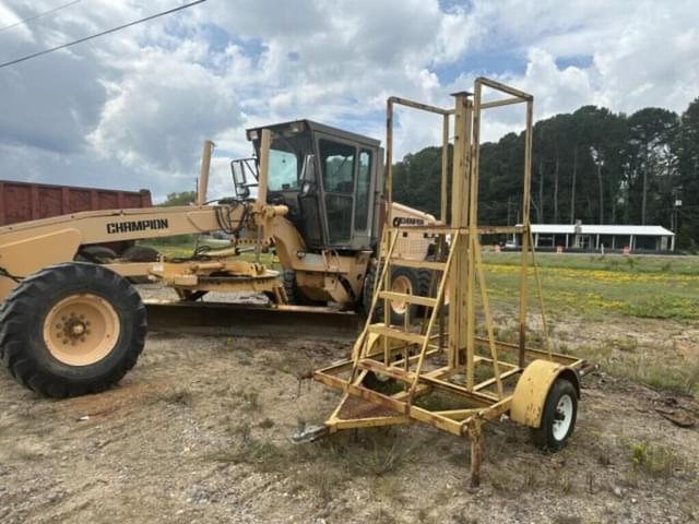 Image of Champion 720 equipment image 1