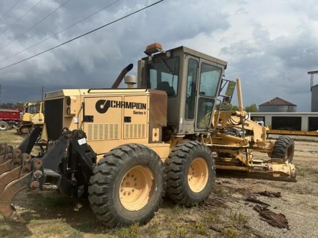 Image of Champion 720 equipment image 4