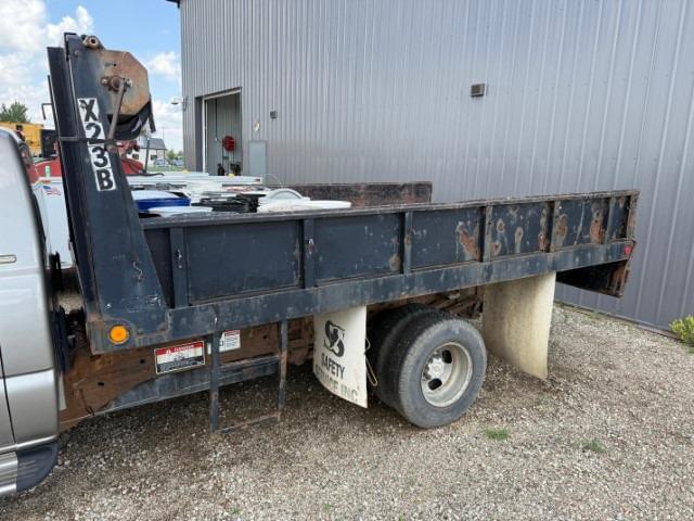 Image of Chevrolet 3500 equipment image 2