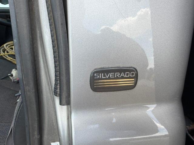 Image of Chevrolet 3500 equipment image 4
