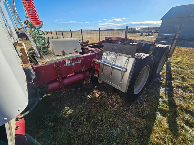 Image of Peterbilt 379 equipment image 4
