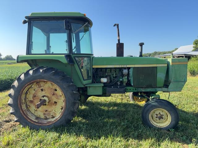 Image of John Deere 4230 equipment image 1