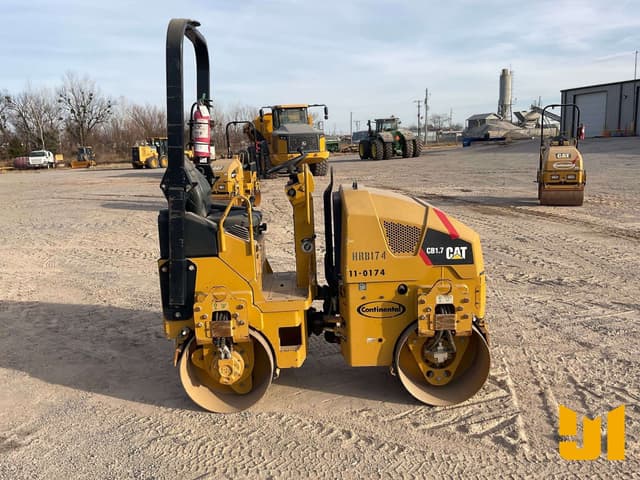 Image of Caterpillar CB1.7 equipment image 3