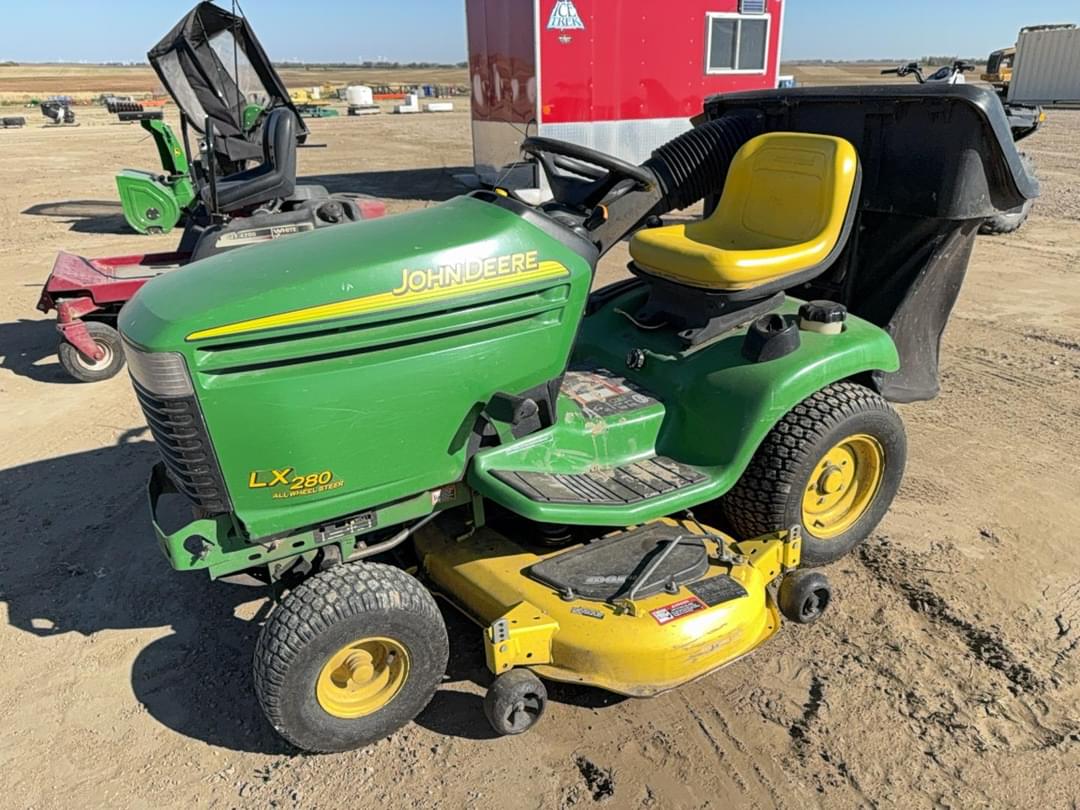 Image of John Deere LX280 Primary image