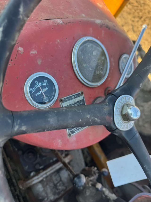 Image of Massey Ferguson 65 equipment image 4