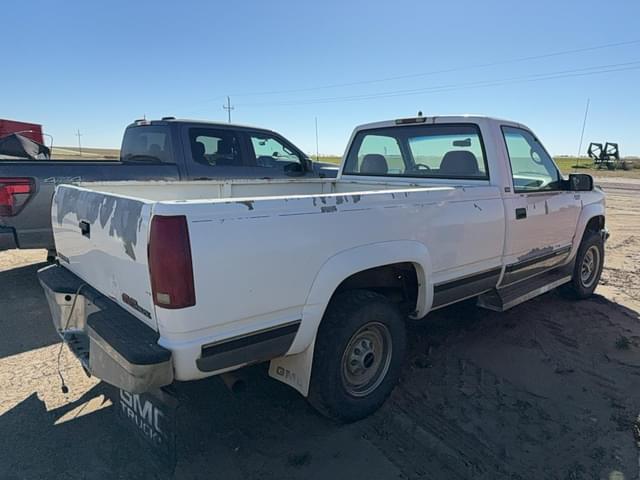 Image of GMC 2500 equipment image 3