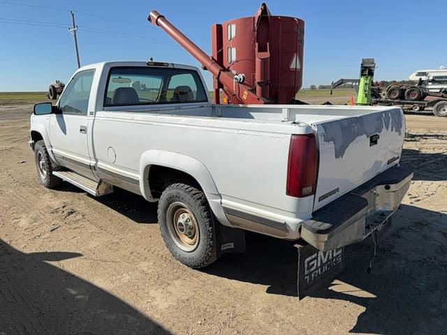 Image of GMC 2500 equipment image 1