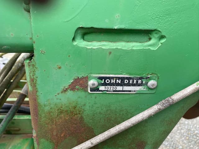 Image of John Deere 220 equipment image 3