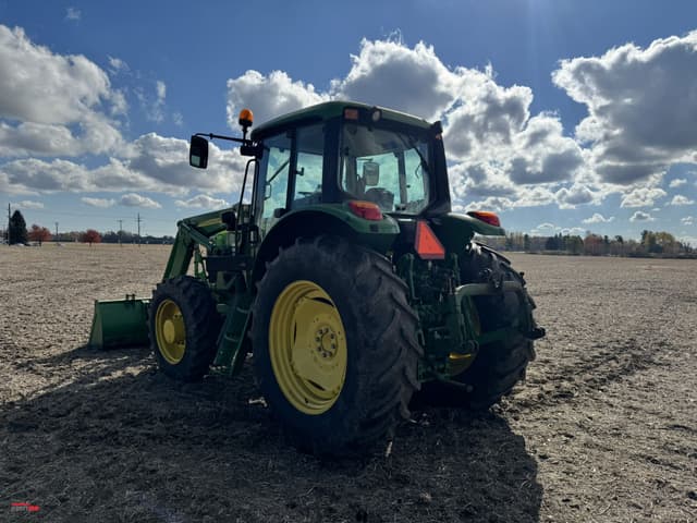 Image of John Deere 7130 equipment image 3