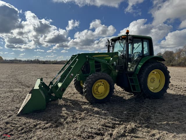 Image of John Deere 7130 equipment image 1