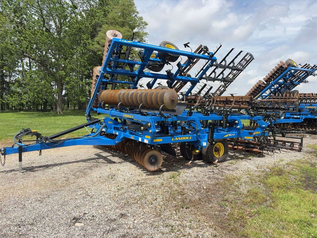 Image of Landoll 877 Primary image