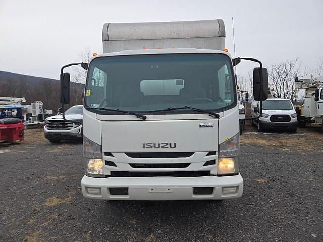 Image of Isuzu NPR-HD equipment image 1