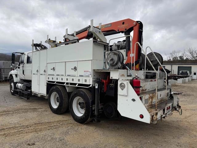 Image of International 7400 equipment image 4