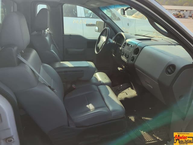 Image of Ford F-150 equipment image 4