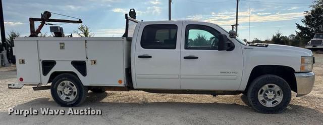 Image of Chevrolet 3500HD equipment image 3