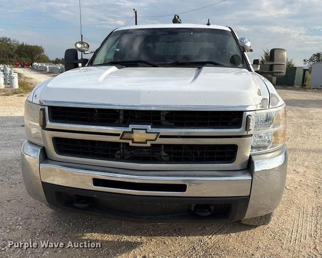 Image of Chevrolet 3500HD equipment image 1