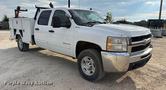 Image of Chevrolet 3500HD equipment image 2