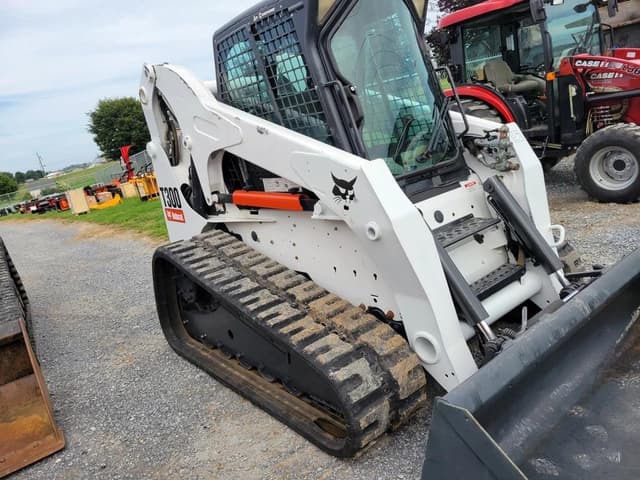 Image of Bobcat T300 equipment image 2