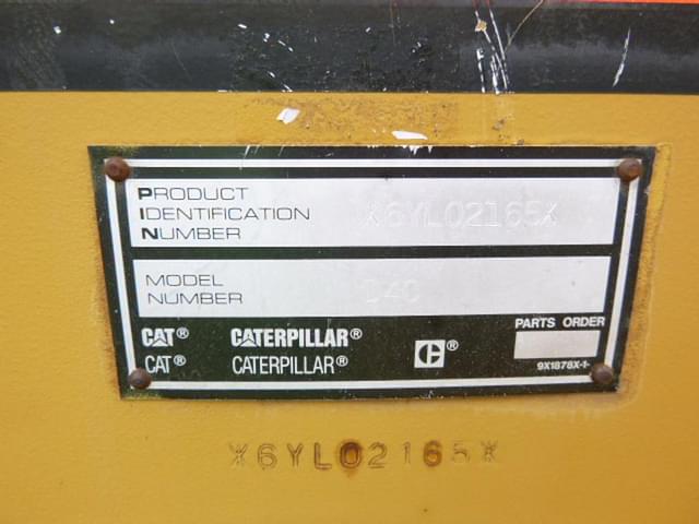 Image of Caterpillar D4C equipment image 4