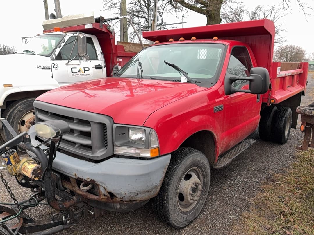 Image of Ford F-350 Primary image