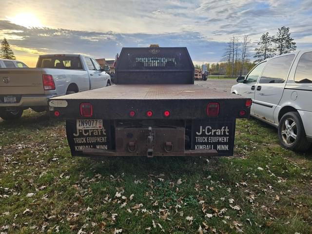Image of Ford F-450 equipment image 4