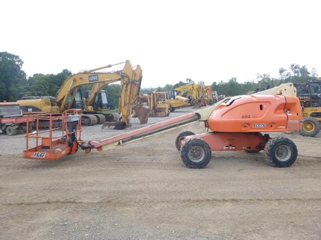 Image of JLG 400S equipment image 2