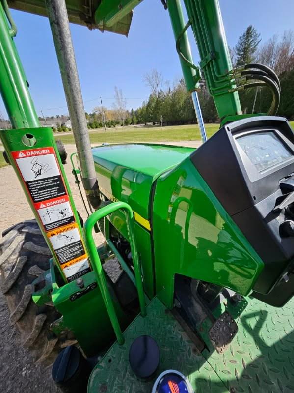 Image of John Deere 6110 equipment image 4