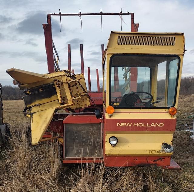 Image of New Holland 1048 equipment image 1