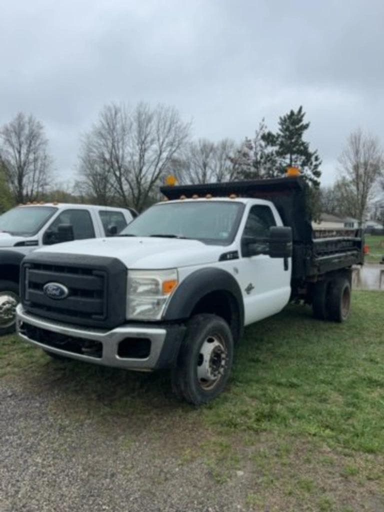 Image of Ford F-550 Primary image