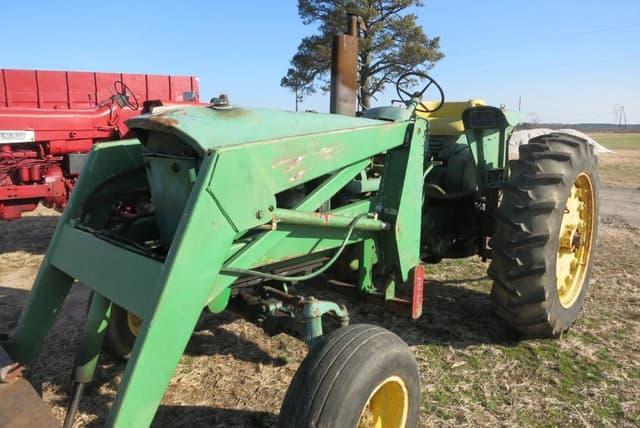Image of John Deere 3020 equipment image 2
