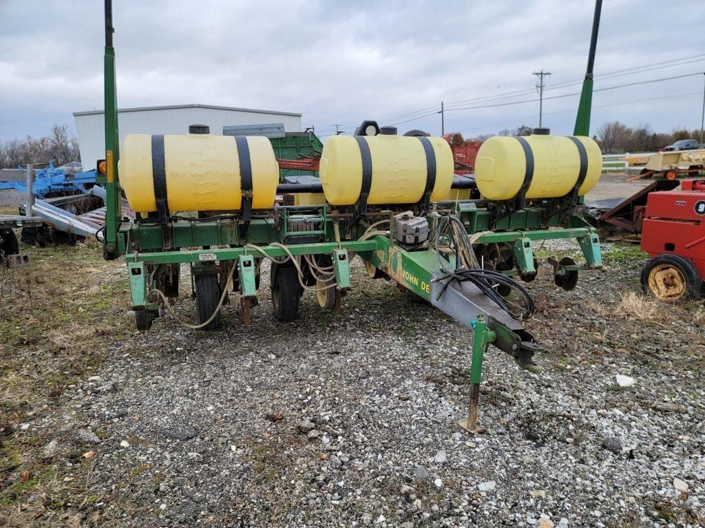 Main image John Deere 7200