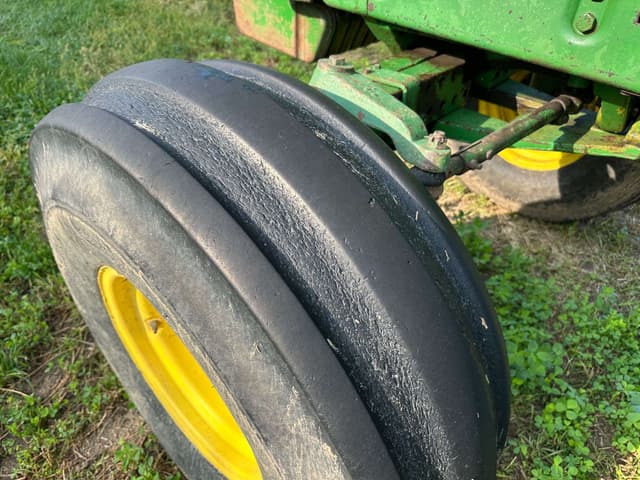 Image of John Deere 4440 equipment image 3