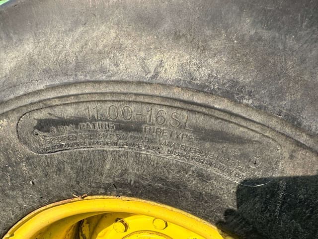 Image of John Deere 4440 equipment image 4