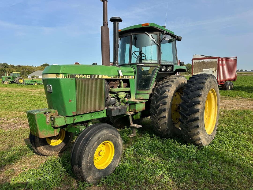 Image of John Deere 4440 Primary image