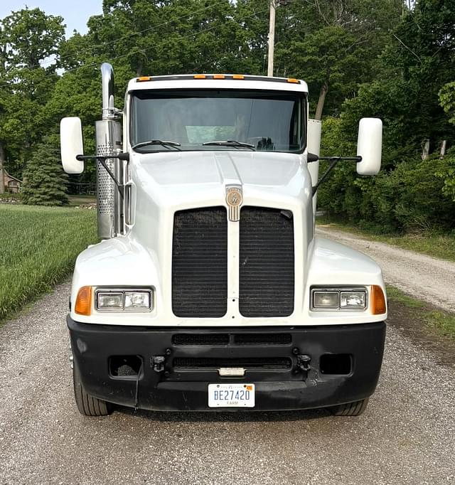 Image of Kenworth T600 equipment image 3