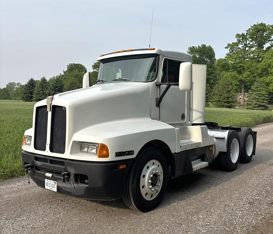 Image of Kenworth T600 Primary image