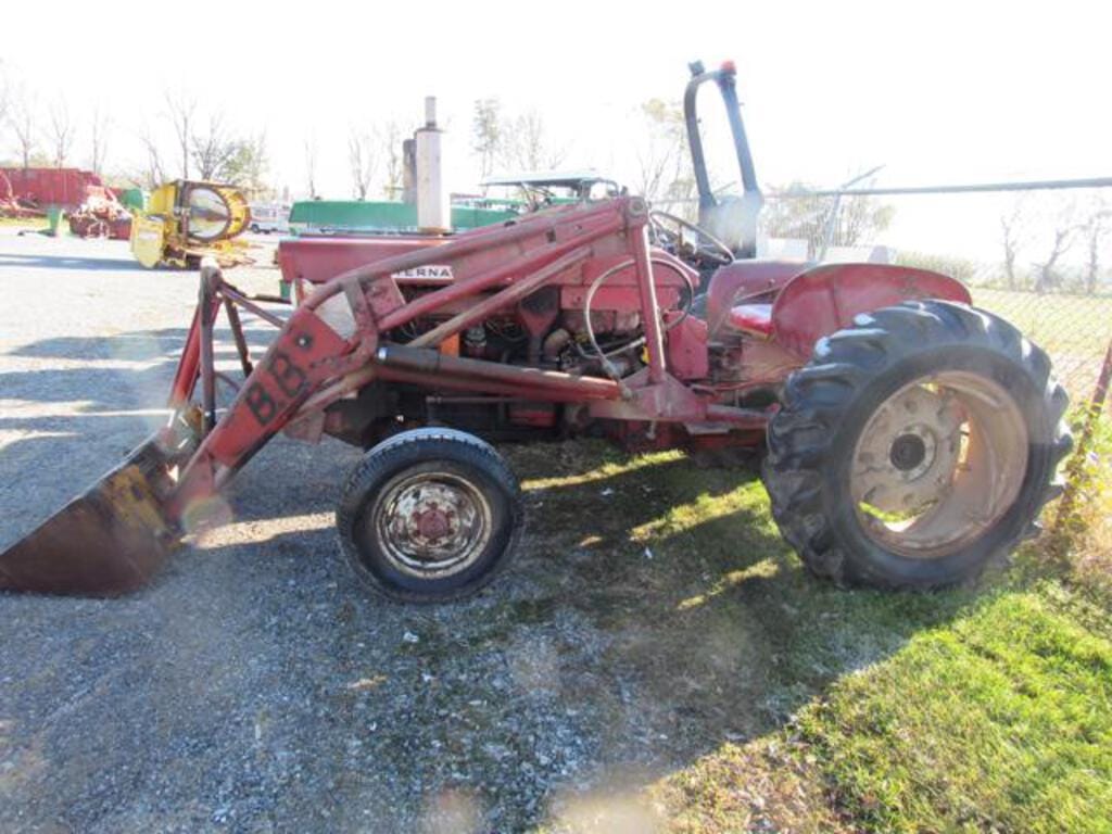 Main image International Harvester 460