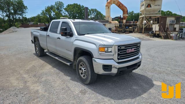 Image of GMC 2500HD equipment image 2