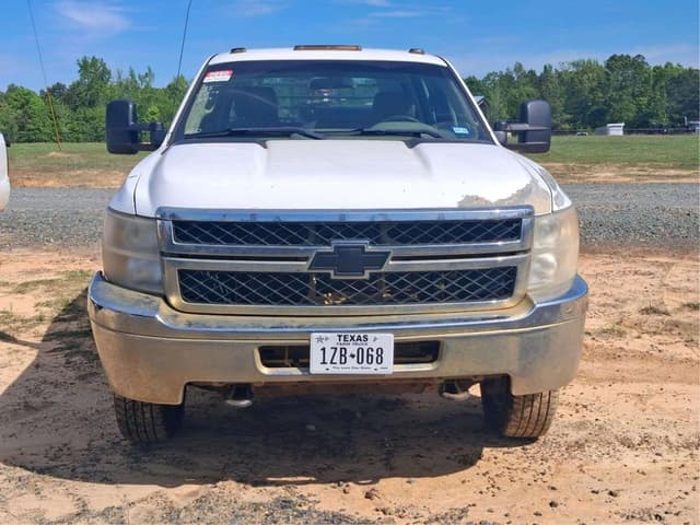 Image of Chevrolet 3500 equipment image 3