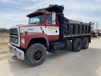 Main image Ford L8000